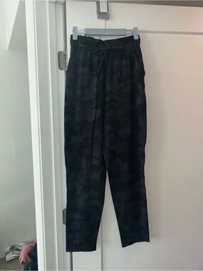 Lululemon On The Fly Pant